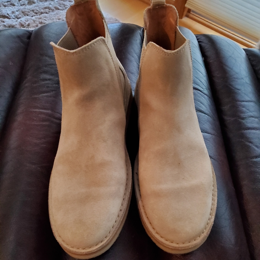 Bought at Huck Berry Clothing Chelsea Boots